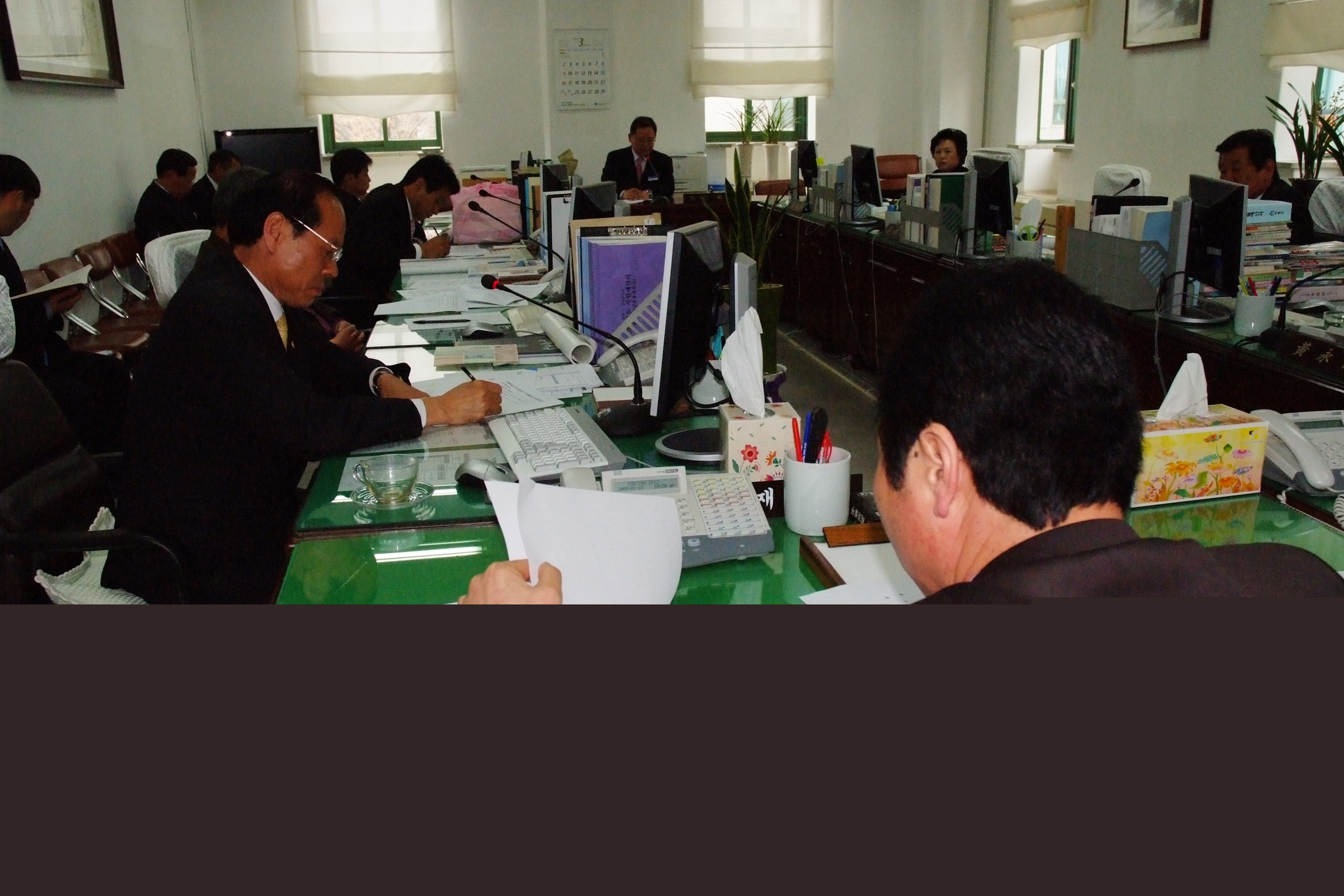 하동신문(3월의원 정례간담회) 1