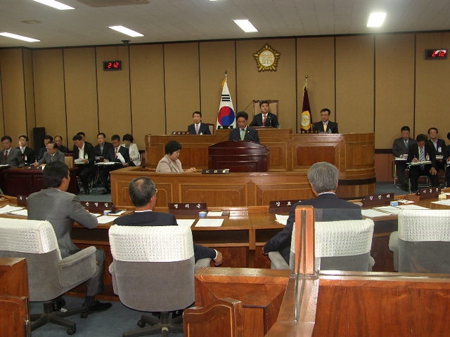 제208회 하동군의회 임시회 제1차 본회의 1