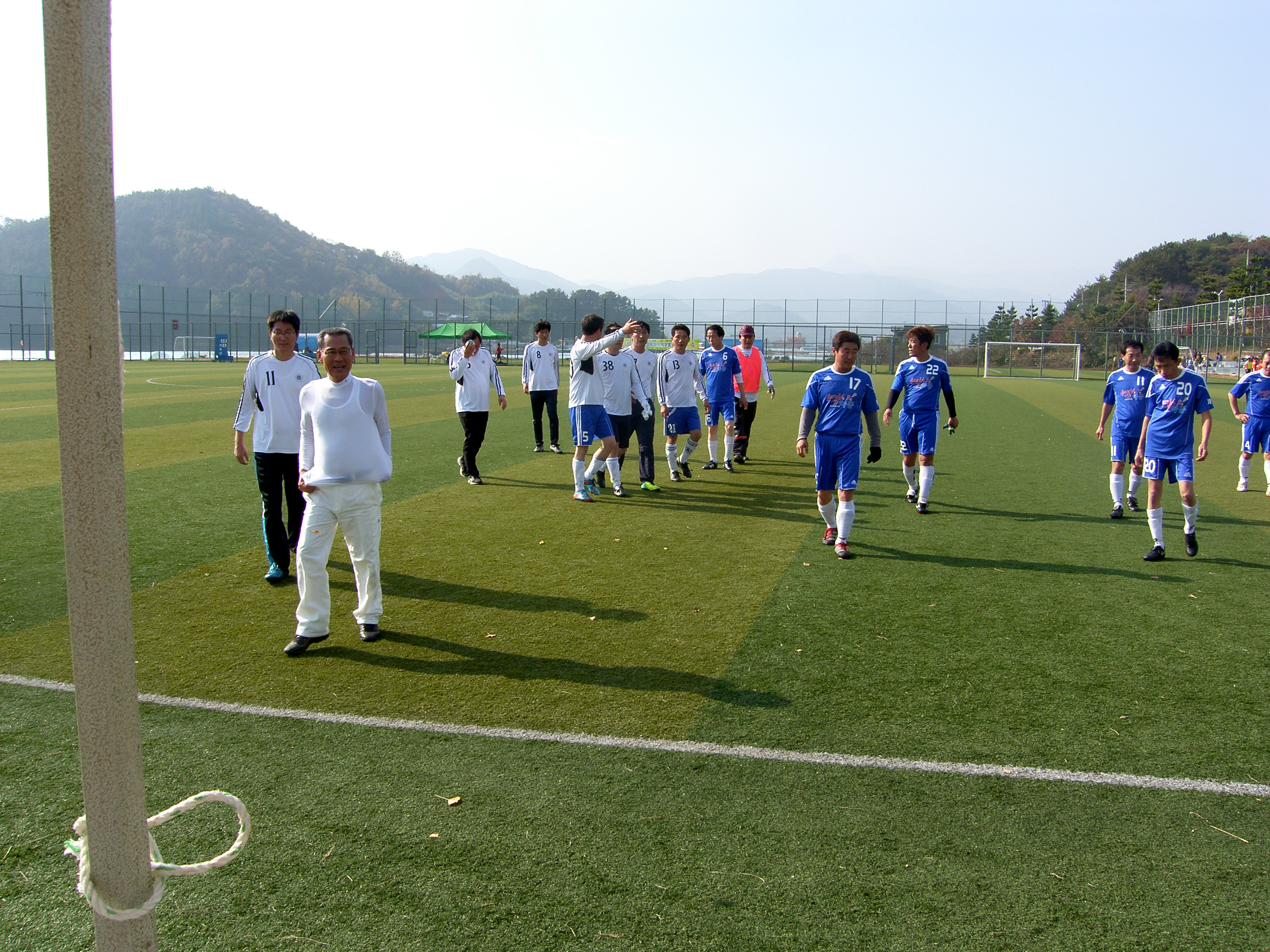 '13년(11.15일) 협회장기 직장별 축구대회 군청팀과 3:2 아쉬움을 남기고 1
