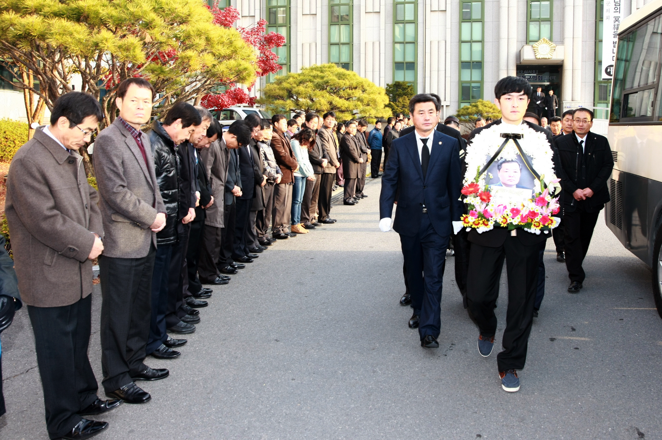 故 김효규부의장님 삼가 명복을 빕니다. 1