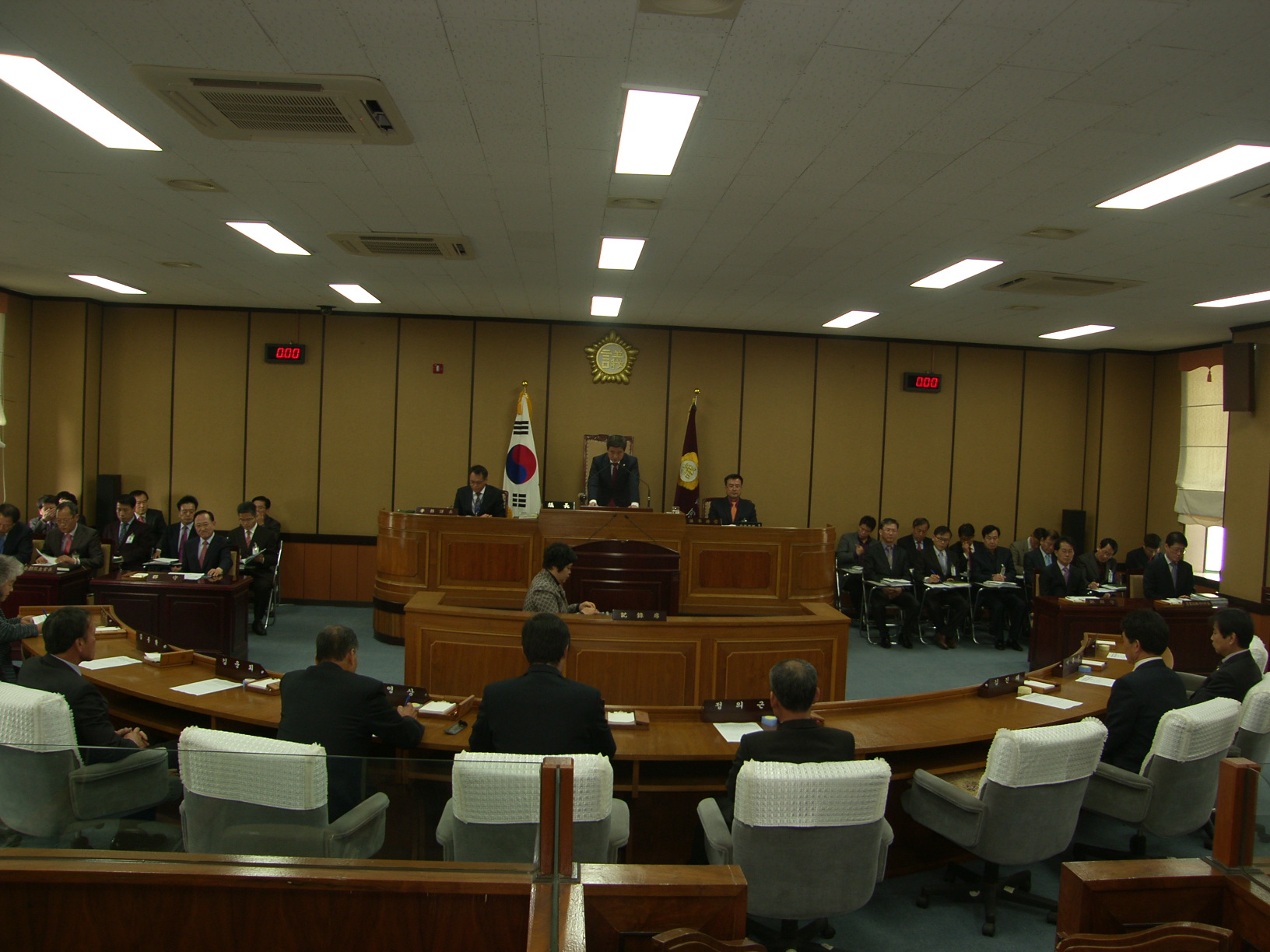 제220회(임시회) 제5차본회의 1