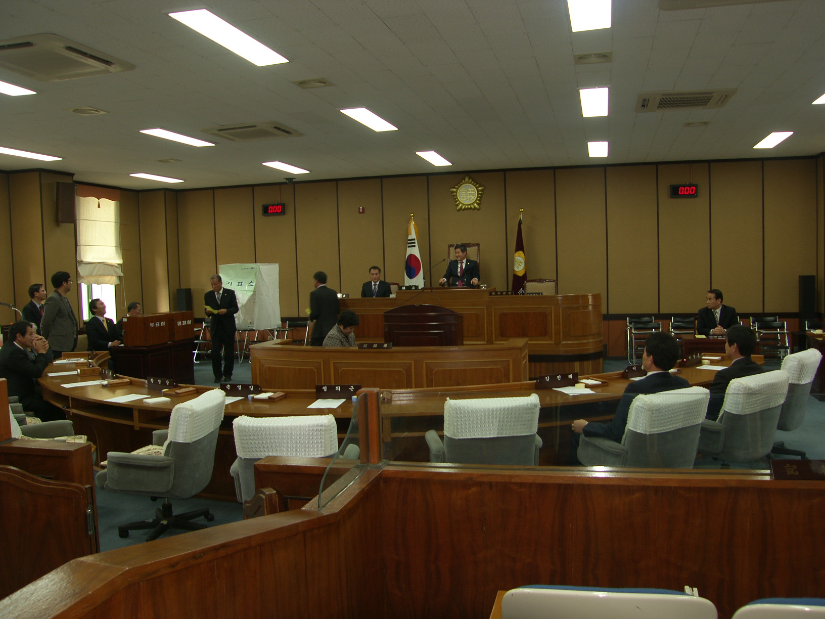 제220회 임시회 제5차본회의(부의장선거)장면 1