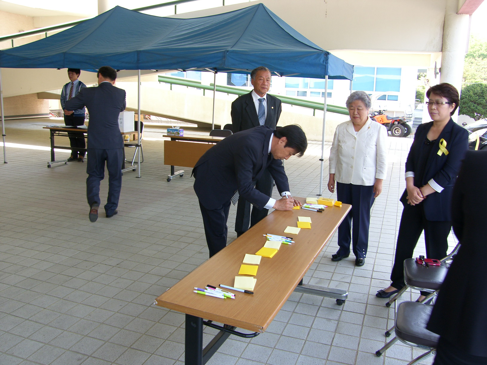 ‘14년 5월2일 세월호 희생자조문(문화회관 분향소) 1