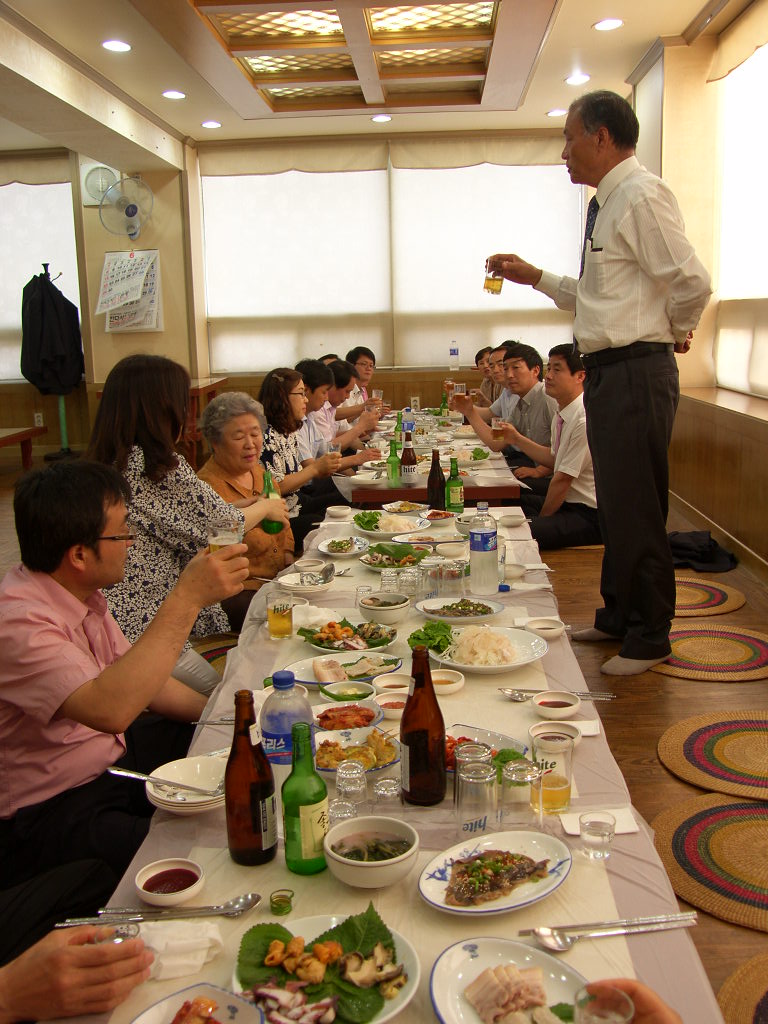제6대 폐원식 후 일신식당에서 만찬('14. 6.26) 황영상의원님 건배제의 1