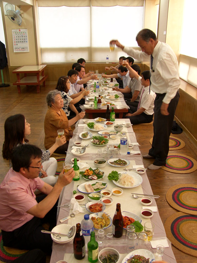 제6대 폐원식 후 일신식당에서 만찬('14. 6.26) 황영상의원님 건배제의 1