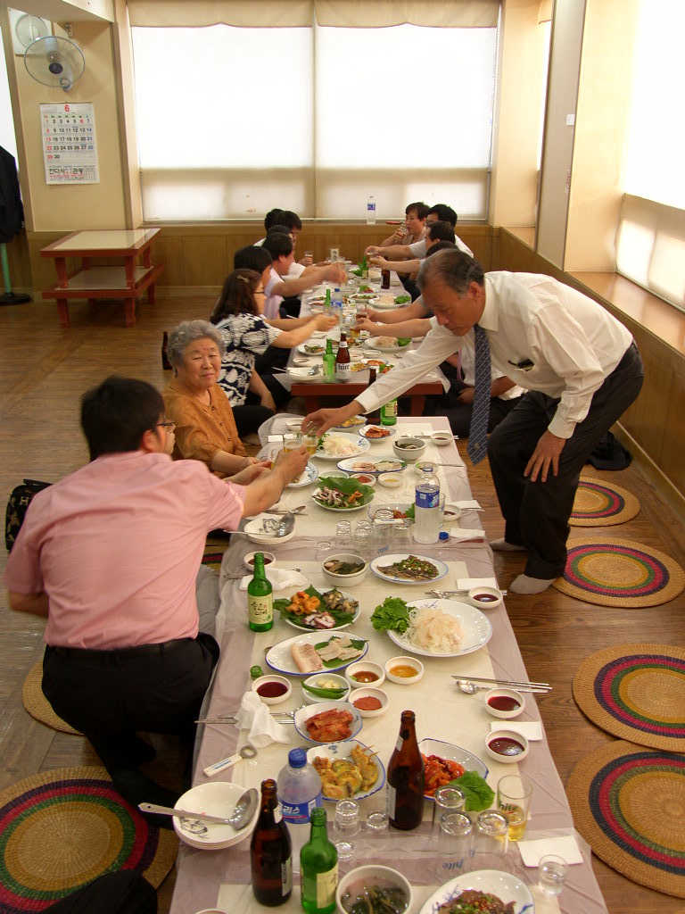 제6대 폐원식 후 일신식당에서 만찬('14. 6.26) 황영상의원님 건배제의 1