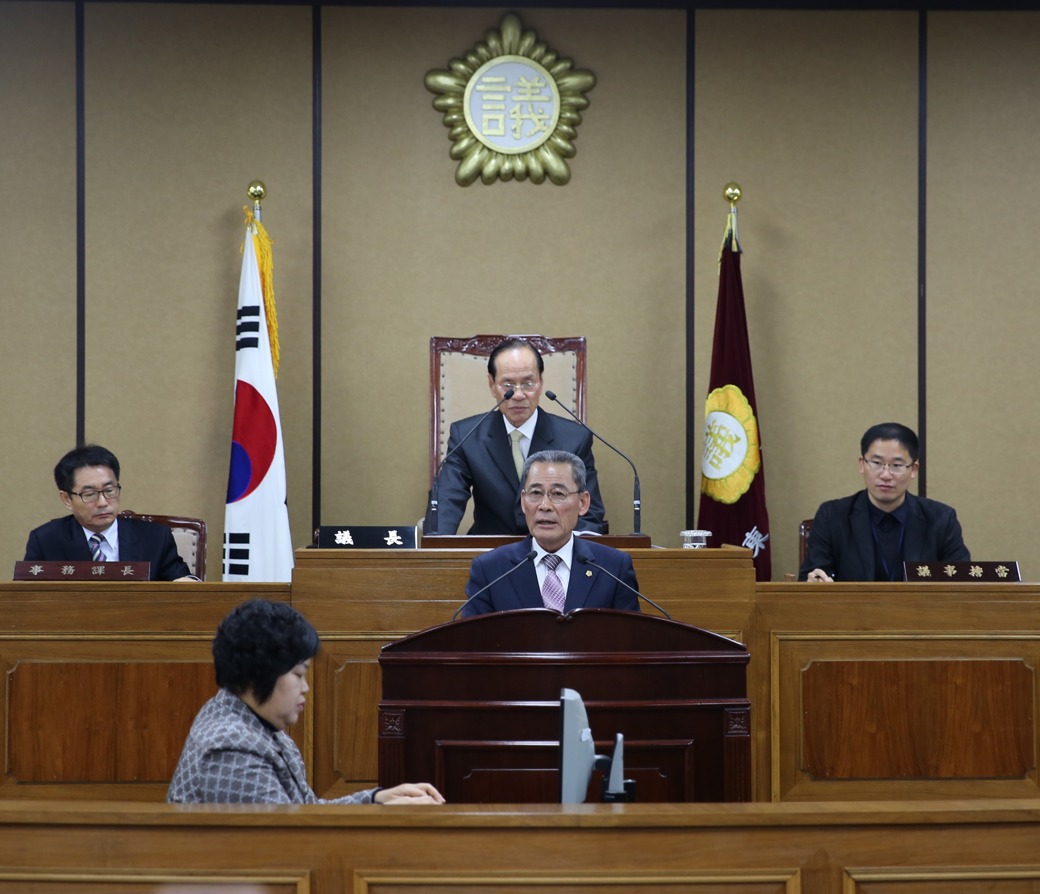 2015.11.27. 제239회 하동군의회 임시회 제2차 본회의 정의근의원님 5분자유발언 1