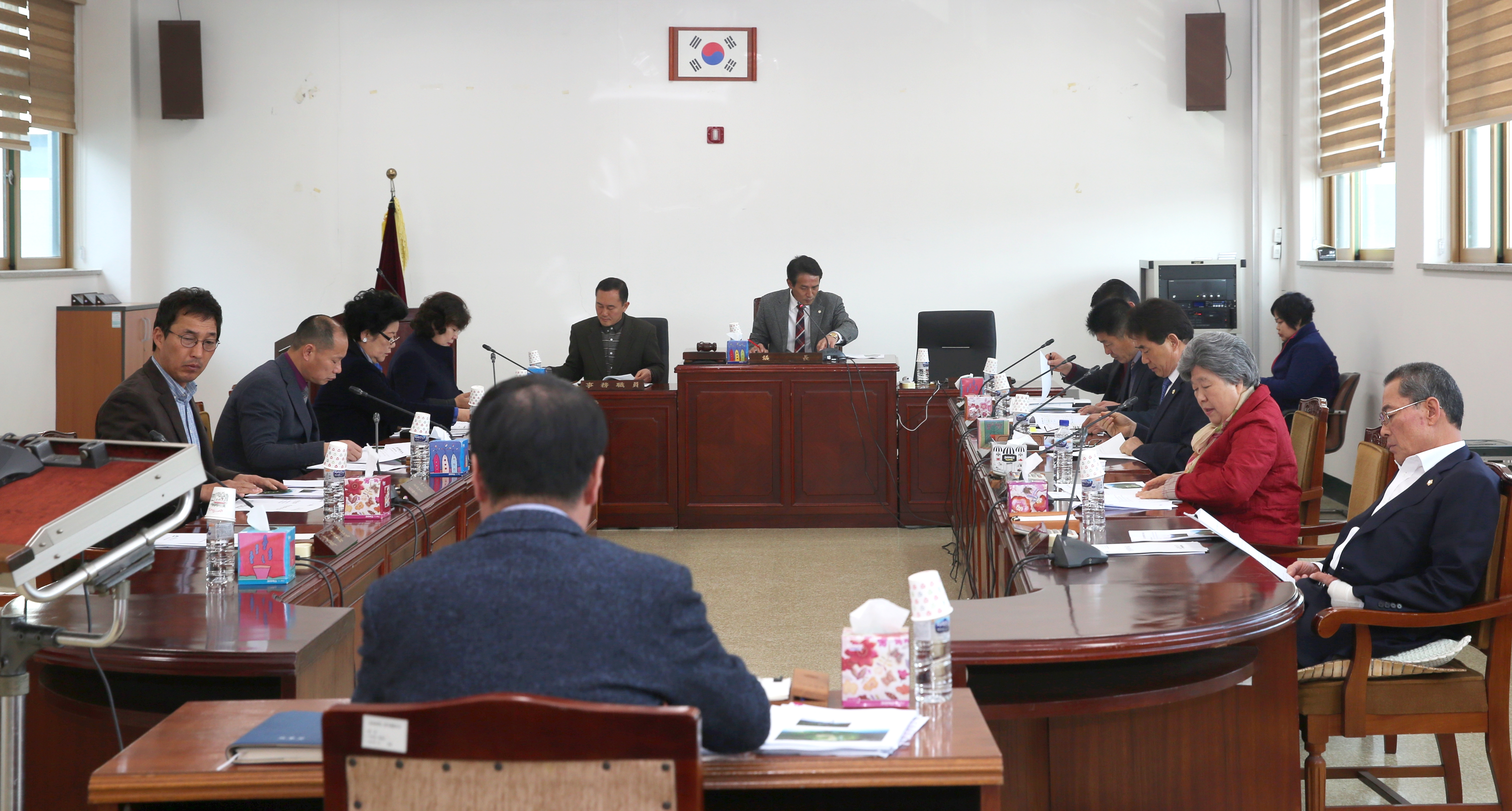 2016. 2. 23. 정례의원간담회 1