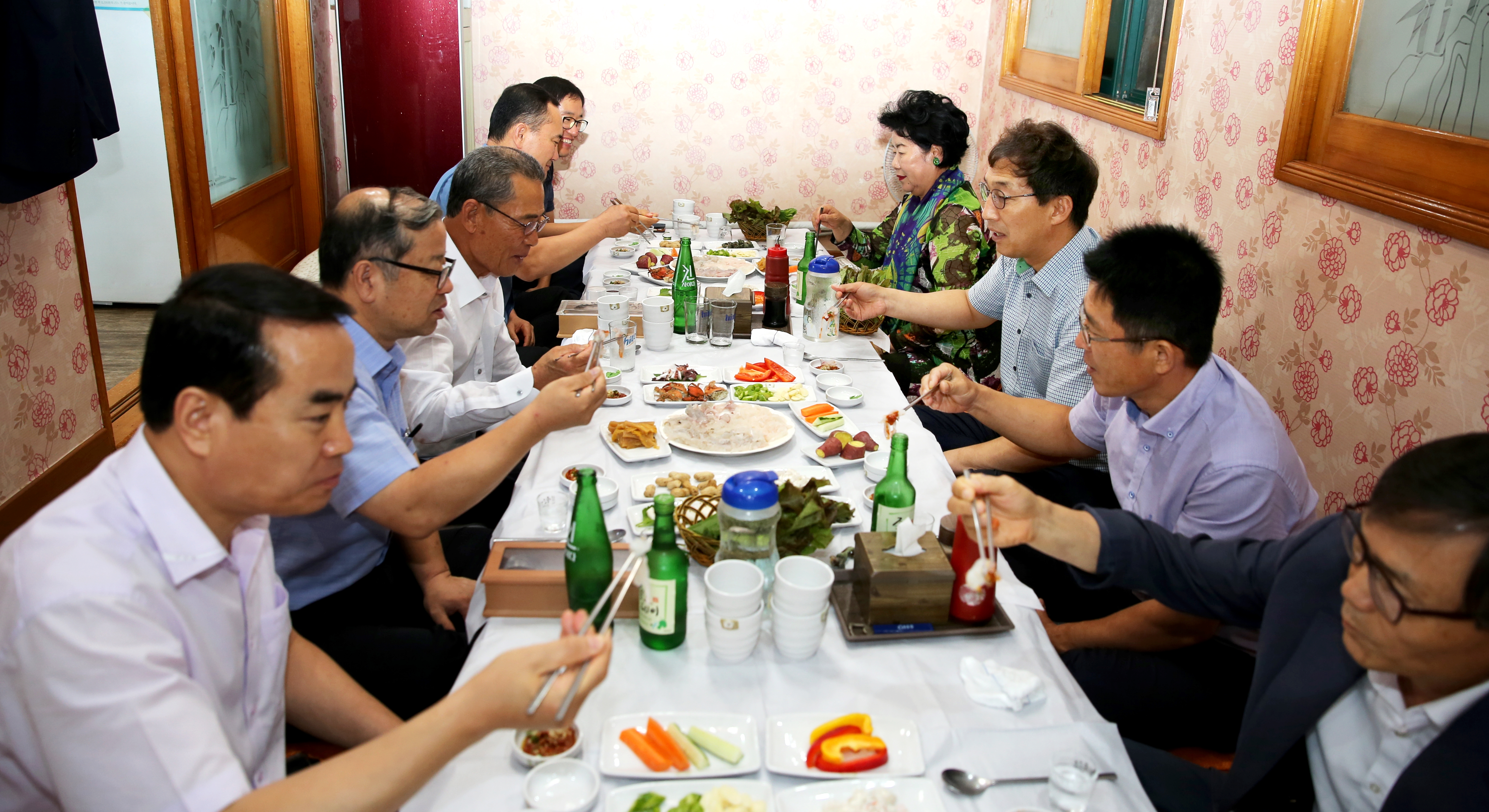 2016.09.13. 콜레라 발생으로 침체된 어업 활성화를 위한 안심 회 시식회 1