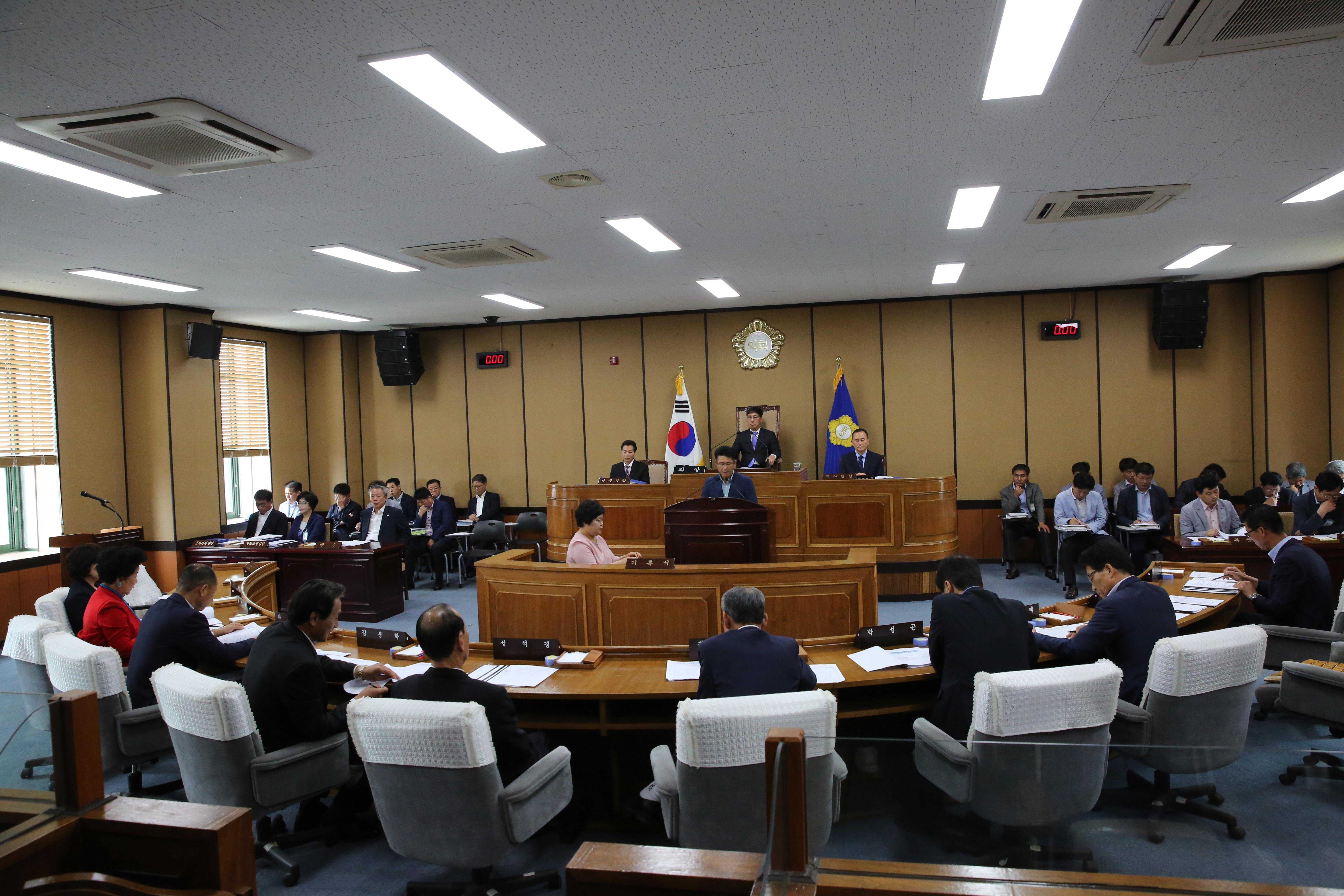 2017.6.27. 제256회 하동군의회 제2차 본회의 1