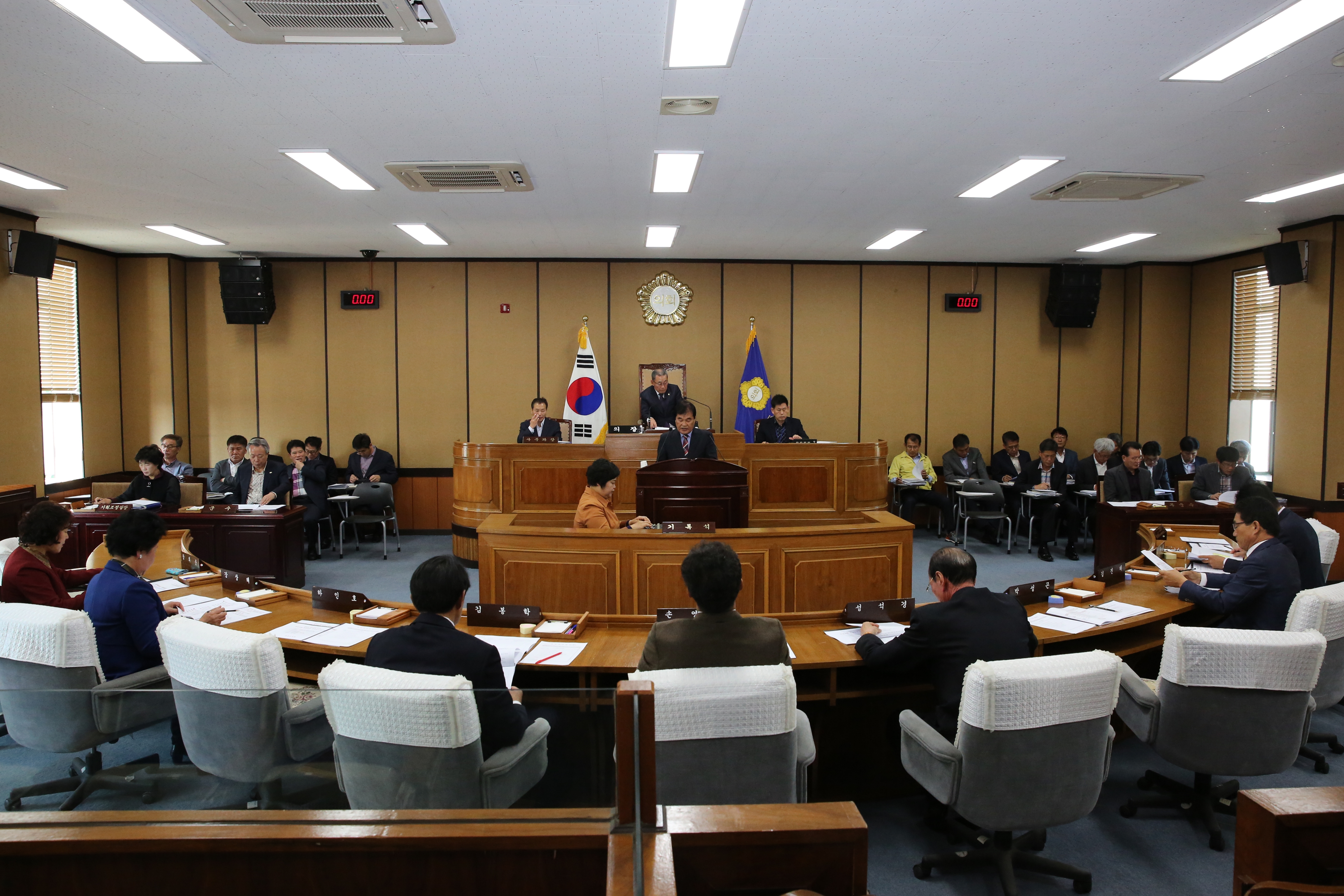 2017.11.3. 제260회 하동군의회 임시회 제2차본회의 1
