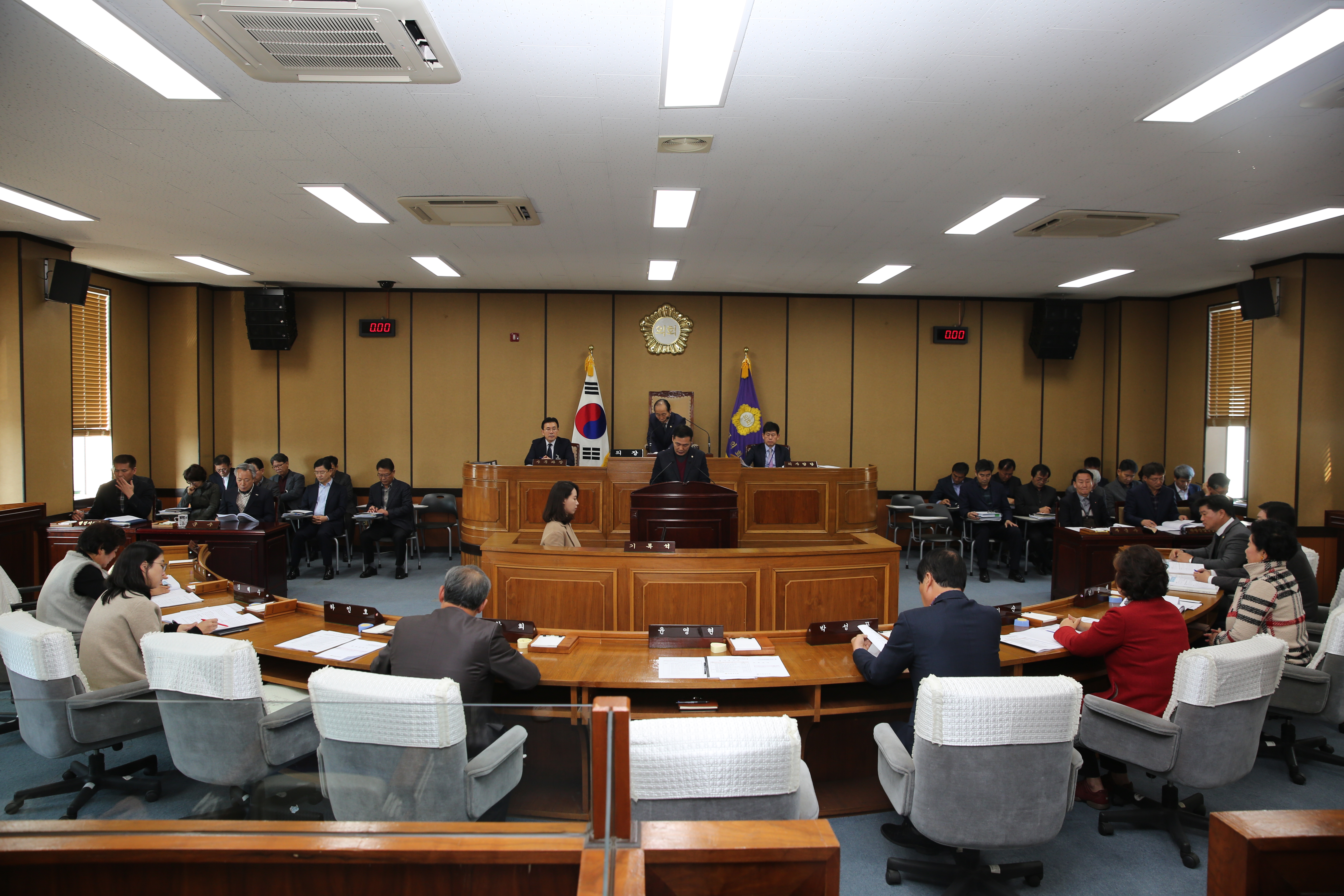 2018.11.26. 제275회 하동군의회 임시회 제2차 본회의 1