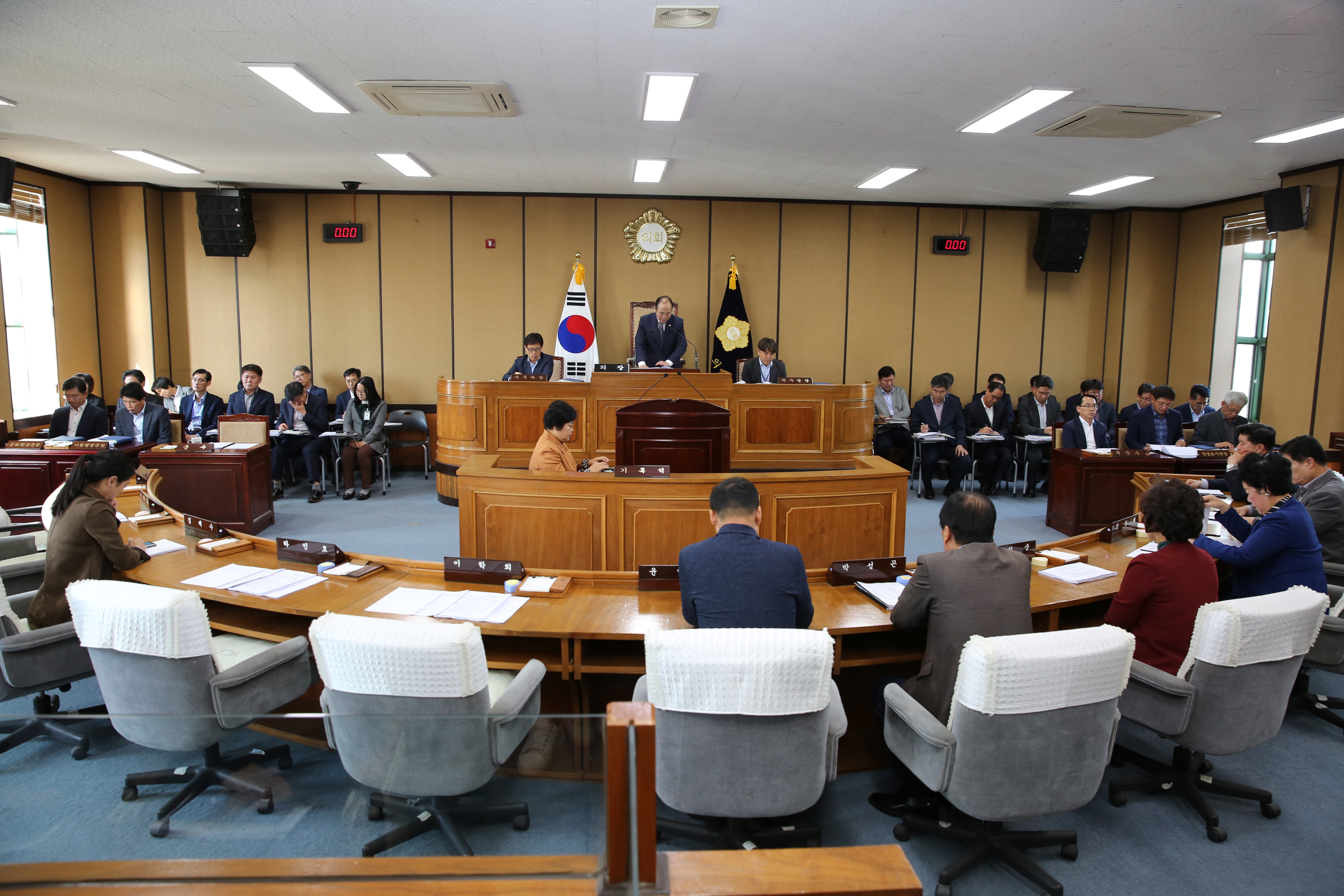 2019. 11. 1. 제284회 하동군의회 임시회 제2차 본회의 1