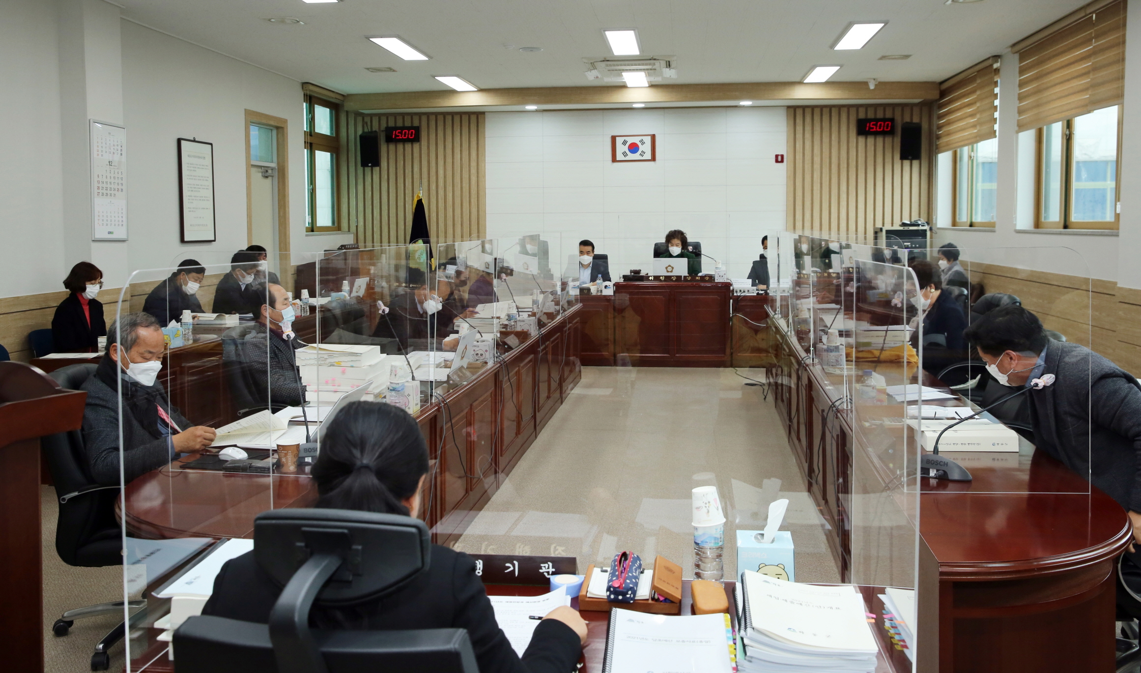 2020. 12. 02. 제296회 하동군의회 제2차정례회 제1차 예산결산특별위원회.JPG 1