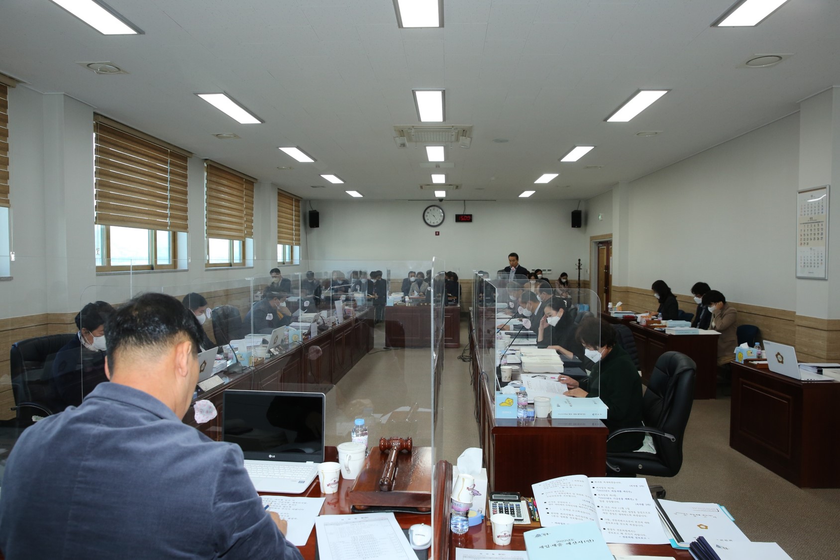 2021.12.02. 제306회 하동군의회 제2차 정례회 제1차 예산결산특별위원회 1