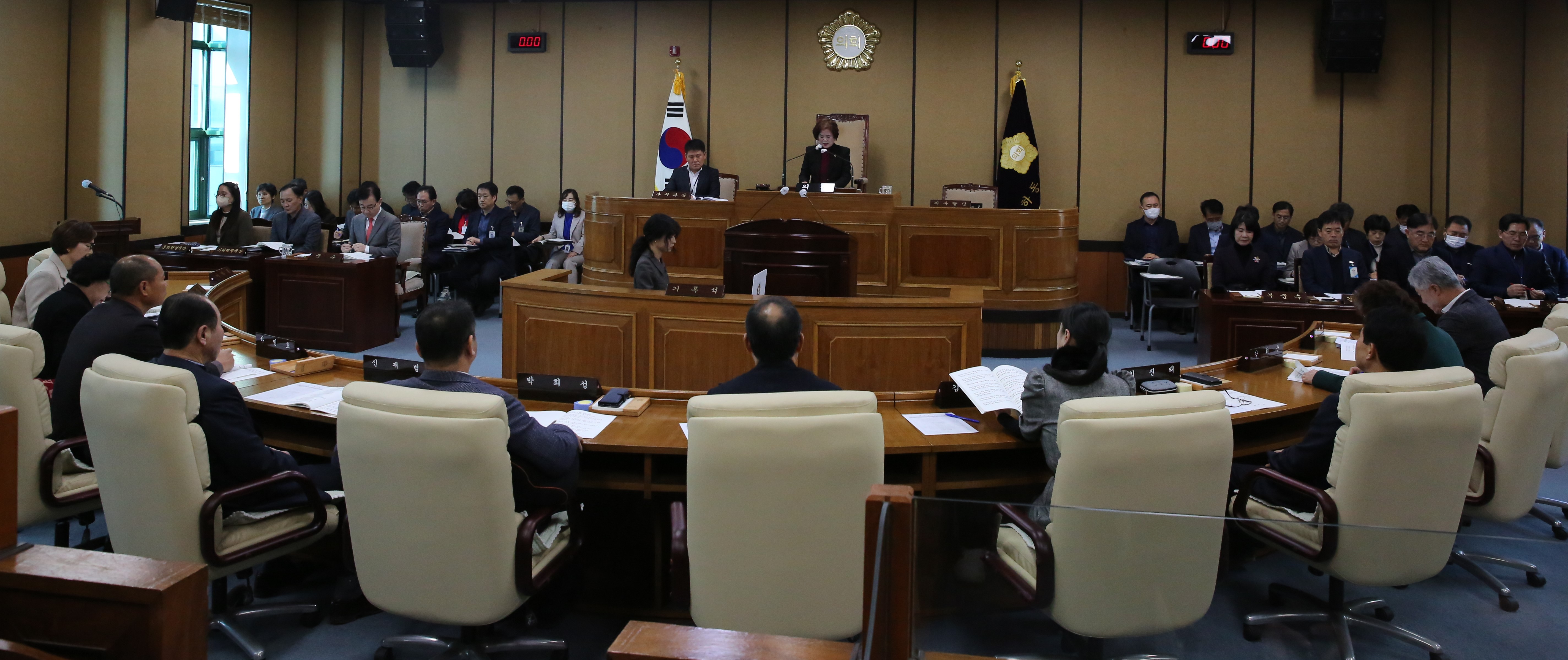 2023.12.01 하동군의회 제327회 정례회 2