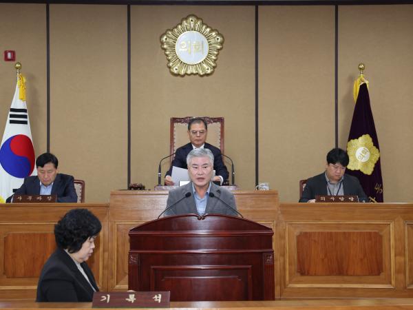 2025.11.07. 제344회 하동군의회 임시회 제2차 본회의  3