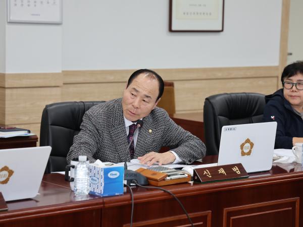 2025.11.11. 의원간담회 3