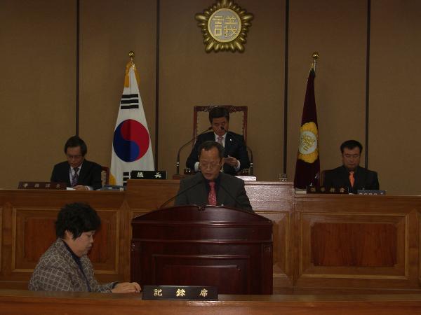 218회(2차정례회) 1차본회의 중기지방재정계획보고(이학희 기획감사실장)