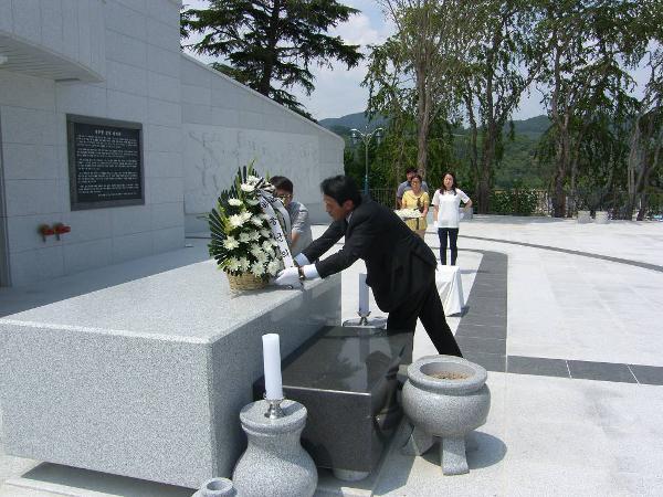 제7대 하동군의회 의원 충혼탑 참배('14. 7.1.14:00)