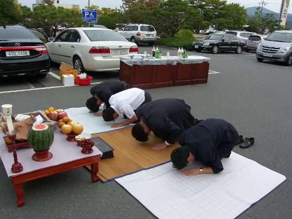 하동군의회 1호차 고사장면