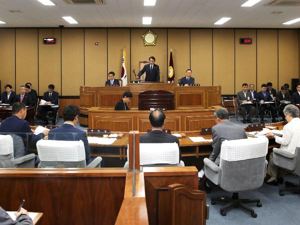 2016.05.03. 제243회 임시회 제2차 본회의