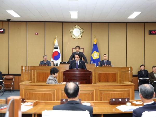 2016. 12. 14. 제251회 하동군의회 제2차 정레회 (군정질문, 김봉학 의원)