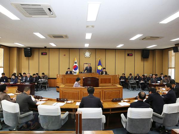 2017..11.27. 제261회 하동군의회 임시회 제2차본회의