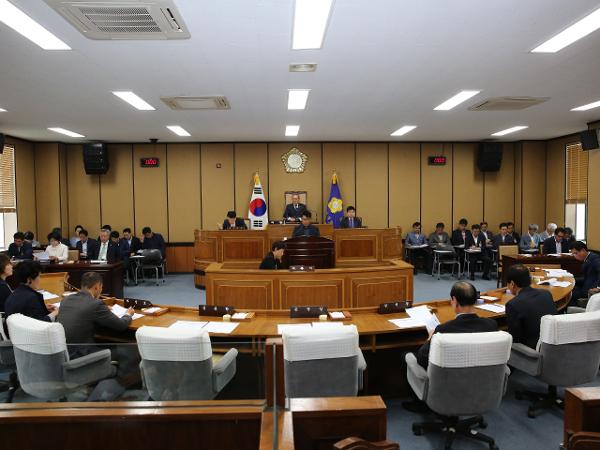 2018.5.1. 제265회 하동군의회 임시회 제2차 본회의
