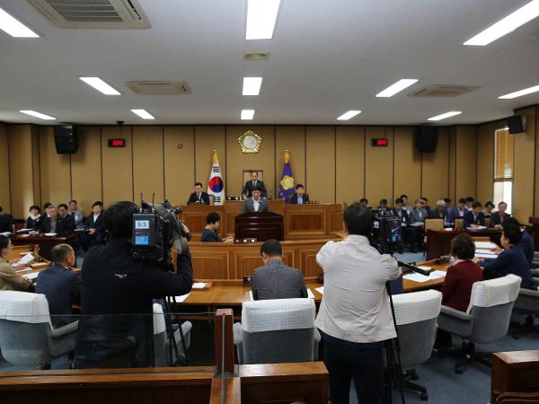 2018.10.8. 제272회 하동군의회 임시회 제1차 본회의