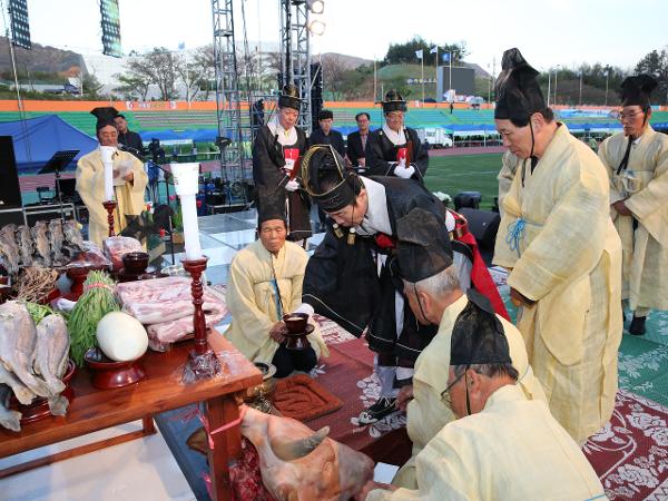 2019. 4. 14. 군민의날 전야제
