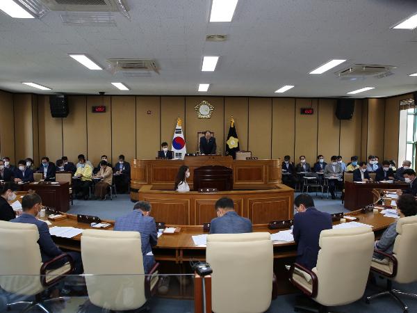 2020. 6. 10. 제290회 하동군의회 제1차 정례회 제1차 본회의
