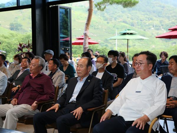 2020. 6. 20. 더로드101 신관 개관식