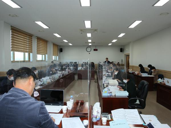 2021.12.02. 제306회 하동군의회 제2차 정례회 제1차 예산결산특별위원회