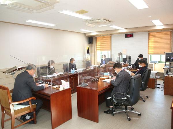 2021. 12. 07. 제306회 하동군의회 제2차 정례회 제1차 의회운영위원회