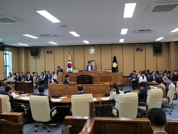 2023.06.12 제322회 정례회 제1차 본회의