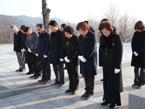 2024.01.02 충혼탑 참배 2