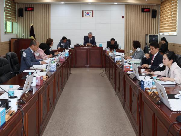 2024.04.22 제330회 임시회 제1차 행정사무감사 특별위원회 2